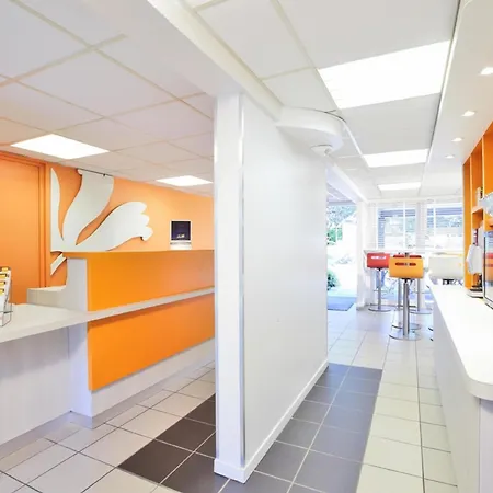 Premiere Classe Lille - Villeneuve D'ascq - Stade Pierre Mauroy Hotel