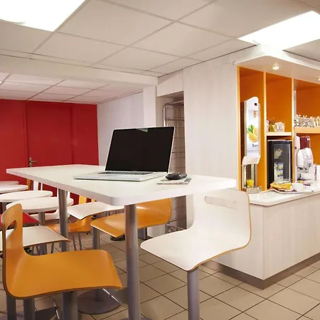 Premiere Classe Lille - Villeneuve D'ascq - Stade Pierre Mauroy Hotel 3*